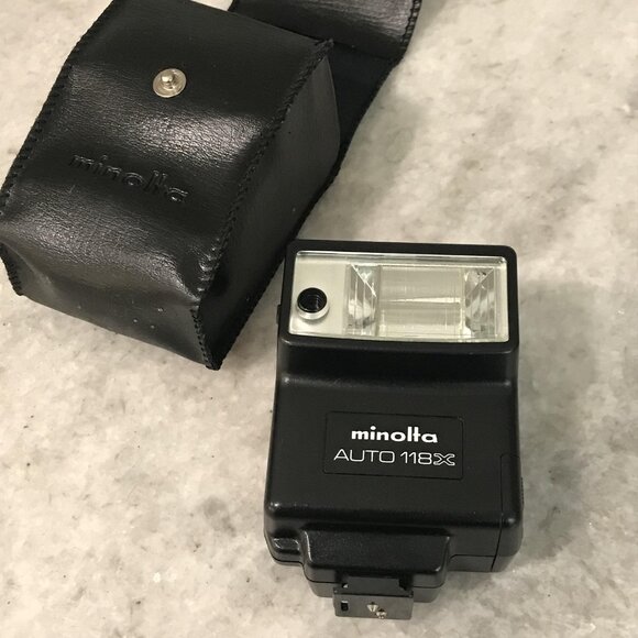 Minolta Auto 118X Camera Flash Unit Shoe Mount with Case Vintage Film SLR Auto - Picture 1 of 8